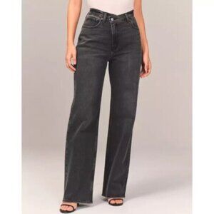 Abercrombie & Fitch Curve Love The 90s Relaxed Jean High Rise Straight Leg- 27/4